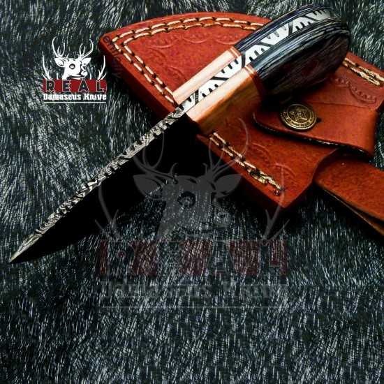 Custom Made Damascus Steel Hunting Skinner Knife With Beautiful Handle & Leather Sheath