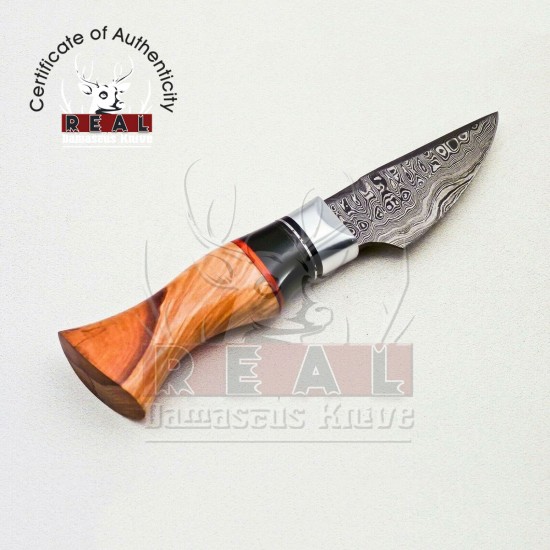 Custom Made Fixed Blade Skinning Knife With Beautiful Leather Sheath