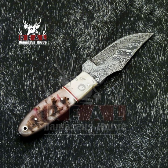 Custom Made Fixed Blade Skinning Knife With Beautiful Leather Sheath