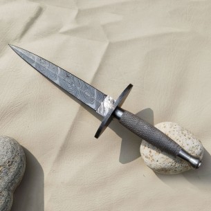 Damascus Steel Knife - Dagger Pocket Knife, Hunting Knife With Leather Sheath 
