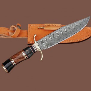 Damascus Steel Hunting Knife bowie Knife Wood Handle with Leather Sheath