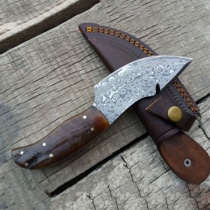 Damascus Steel Blade Knife Custom Made Skinner Stainless Steel Hunting Knife Sheep Horn Handle